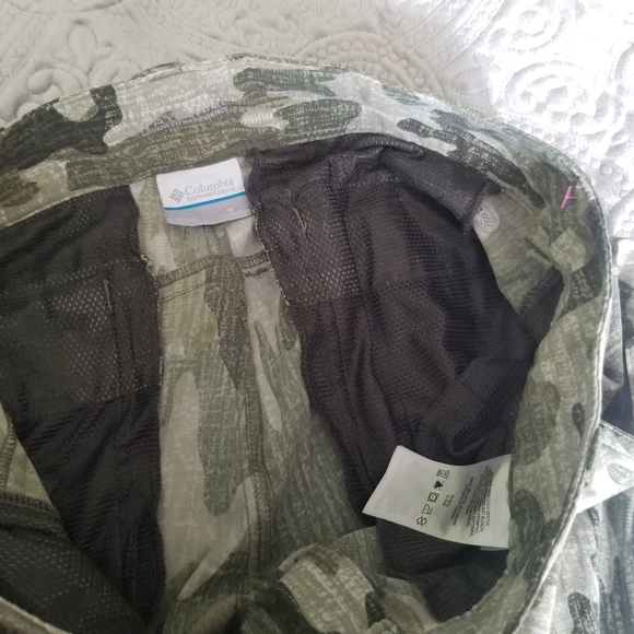 Columbia women's camo pants size 8 - Picture 4 of 7